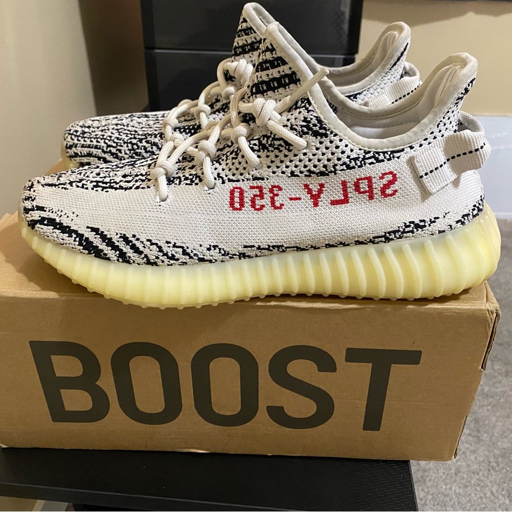 Yeezy 2017zebra 350 r9/10 condition size 8.5 mens